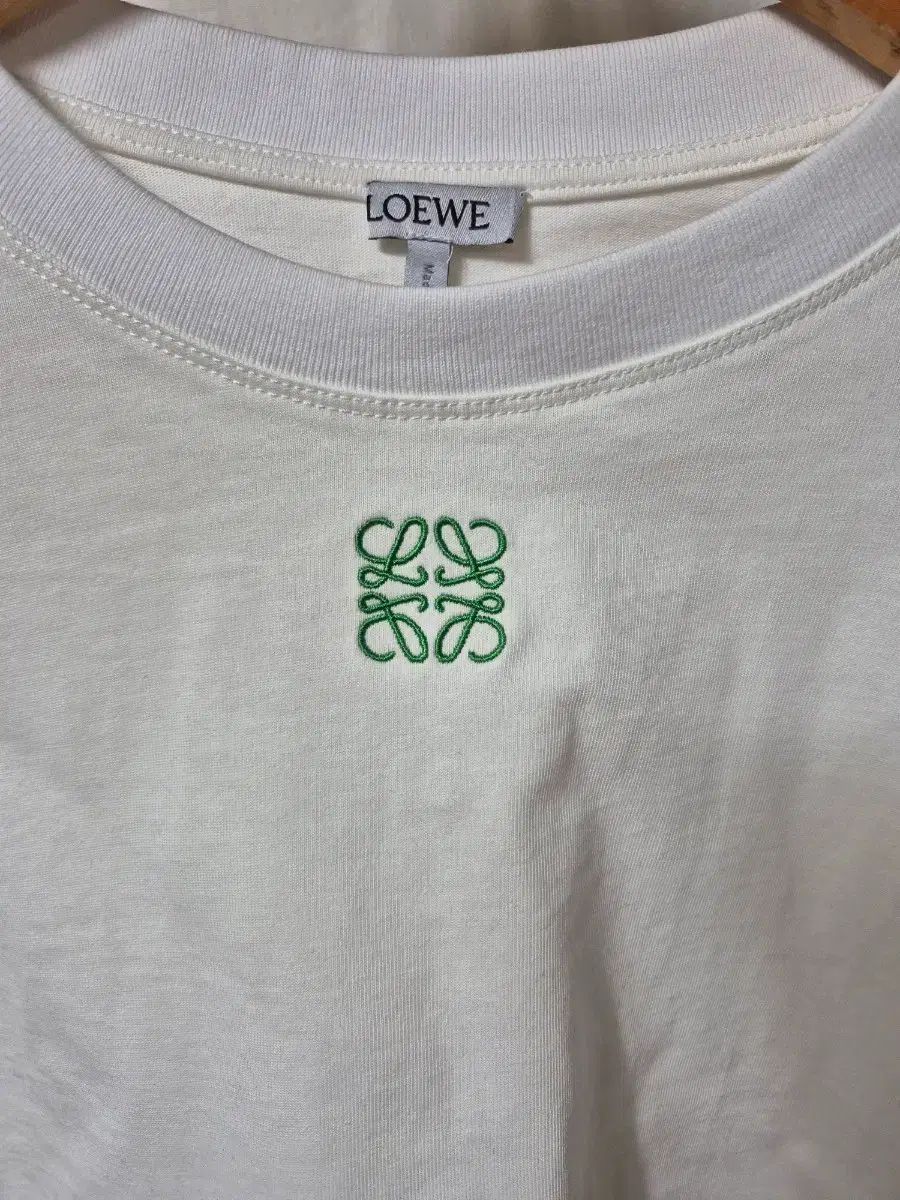 LOEWE クロップド半袖Tシャツ 白