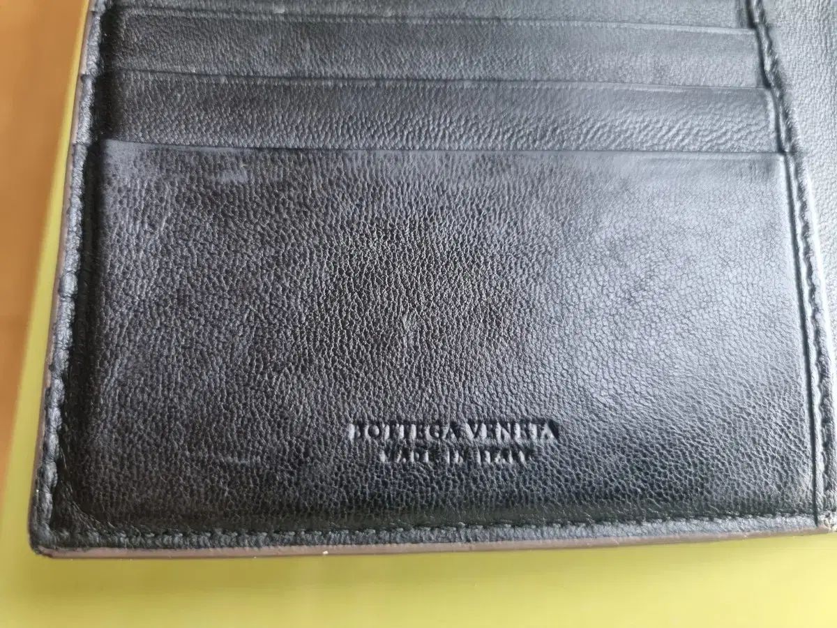BOTTEGA VENETA ボッテガ・ヴェネタ インクレチアト 二つ折り財布