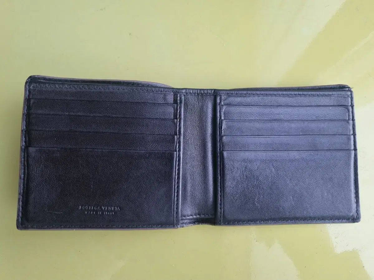 BOTTEGA VENETA ボッテガ・ヴェネタ インクレチアト 二つ折り財布