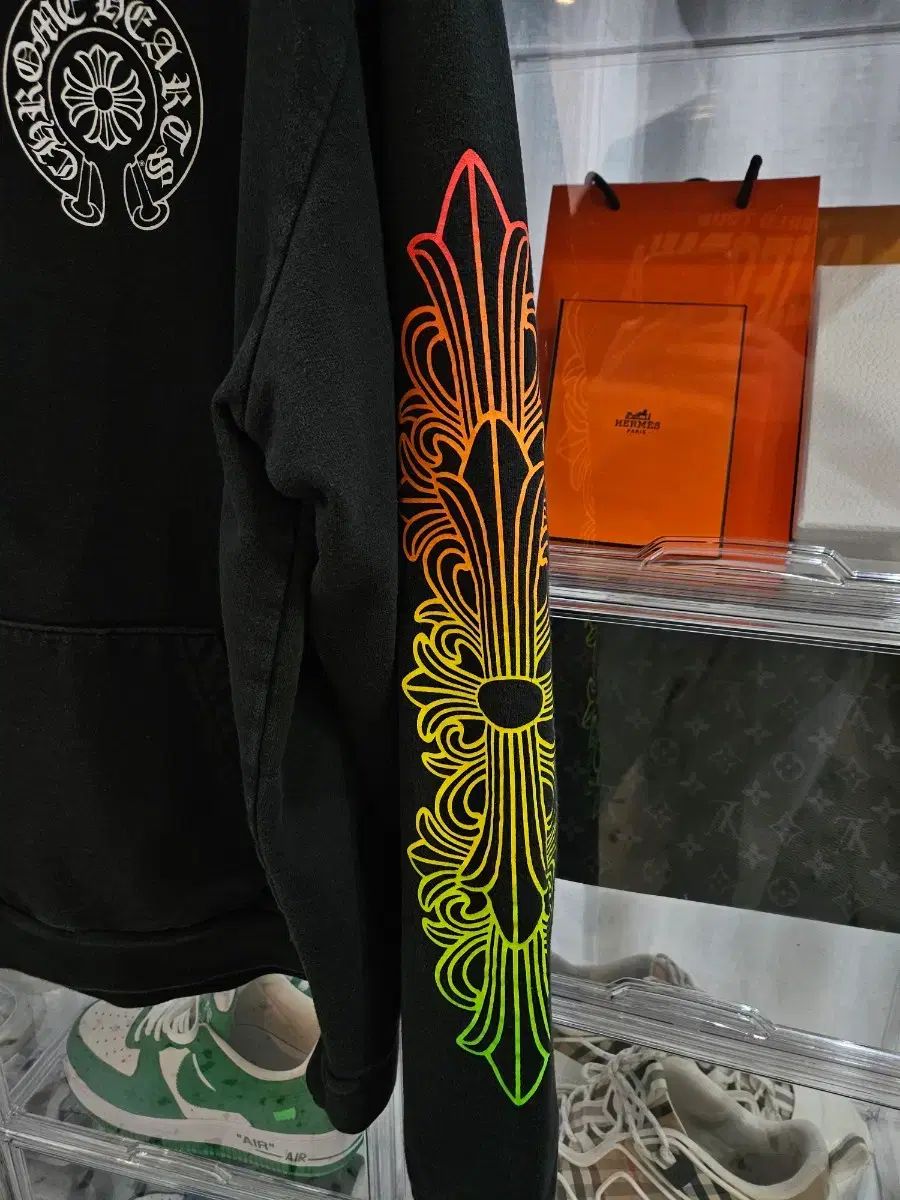 正規品/Lサイズ クロムハーツ フローラル マルチカラー フーディー ブラック トレーニング ラッパー 正規品/Lサイズ クロムハーツ フローラル マルチカラー フーディー ブラック トレーニング ラッパー
