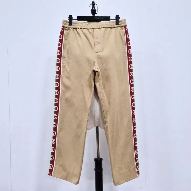 グッチ ベージュ バンディング パンツ