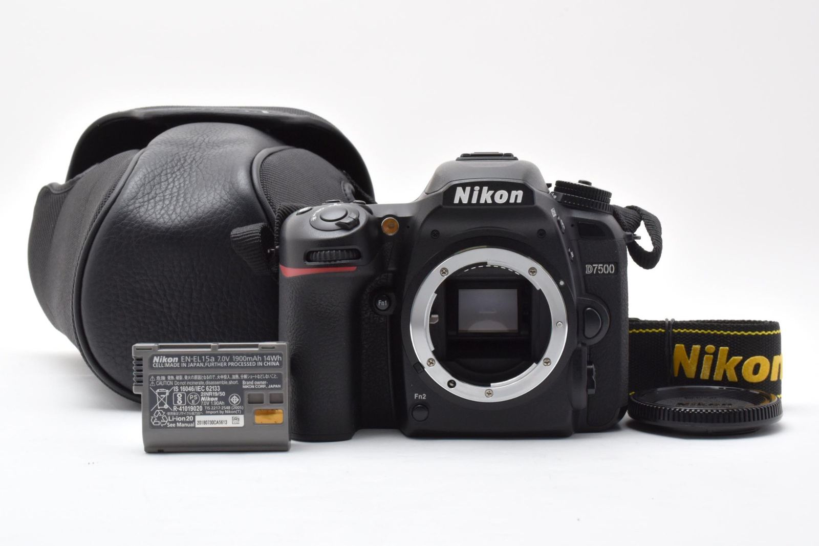 実用美品 Nikon ニコン D7500 ボディ デジタル一眼カメラ シャッター数
