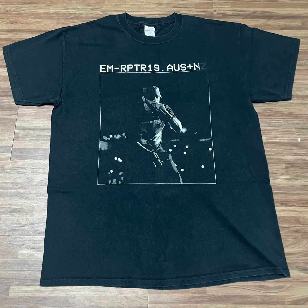 エミネム OFFICIAL ツアーTシャツ バンドTシャツ ロックバンドTシャツ 半袖 Tシャツ l ヴィンテージ
