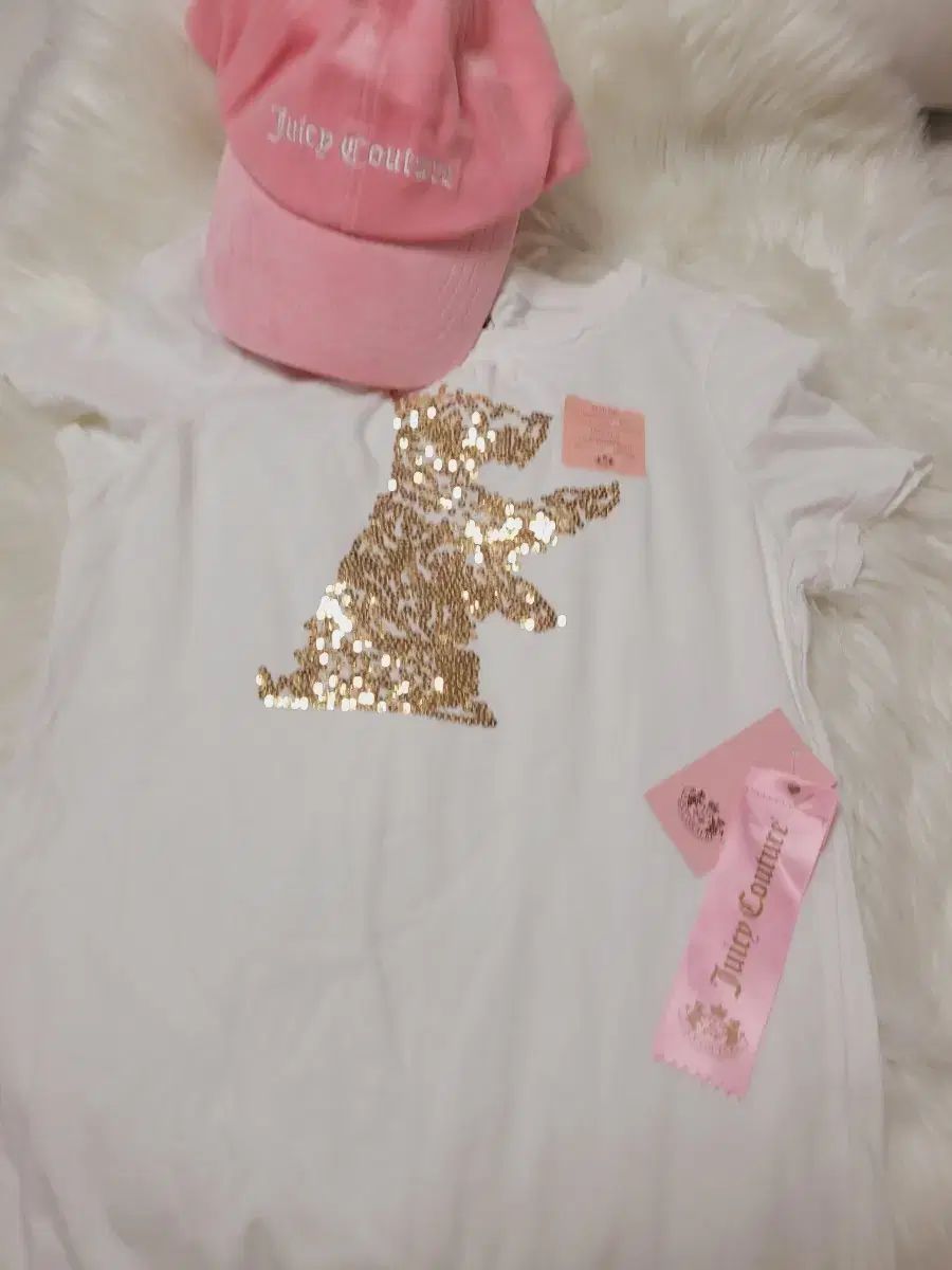 JUICY COUTURE ジューシークチュール Tシャツ + ピンク ベースボールキャップ セット