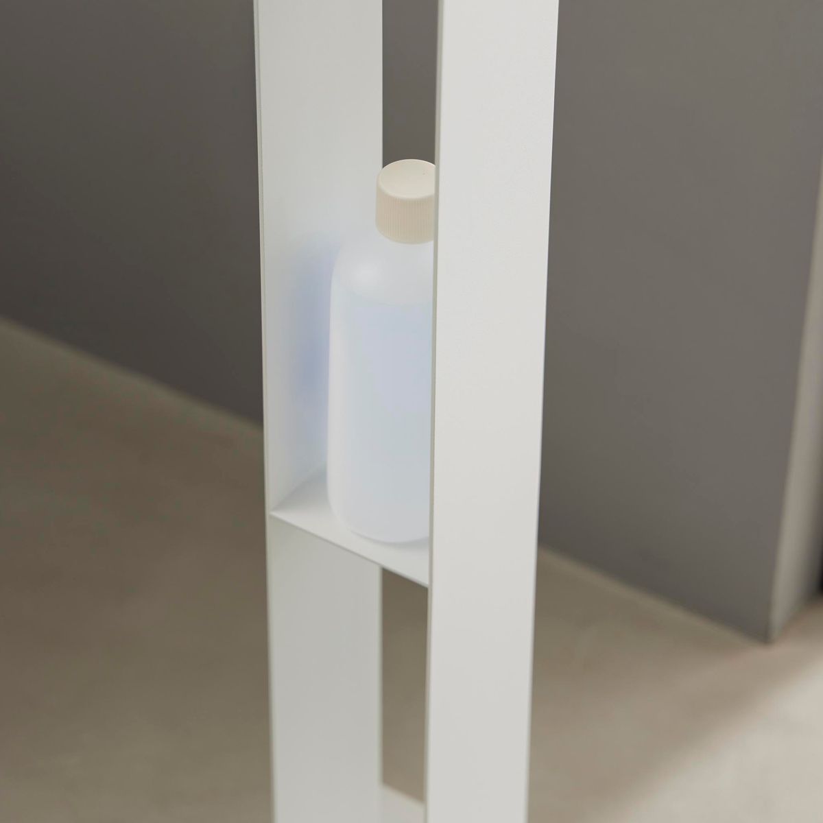 山崎実業 tower消毒液スタンド タワー ( 4903208104685 タワーシリーズ tower 消毒液置き スタンド 消毒液 玄関 収納 ディスペンサー ホルダー 消毒 アルコール 省スペース エントランス ) 山崎実業 tower消毒液スタンド タワー ( 4903208104685 タワーシリーズ tower 消毒液置き スタンド 消毒液 玄関 収納 ディスペンサー ホルダー 消毒 アルコール 省スペース エントランス )
