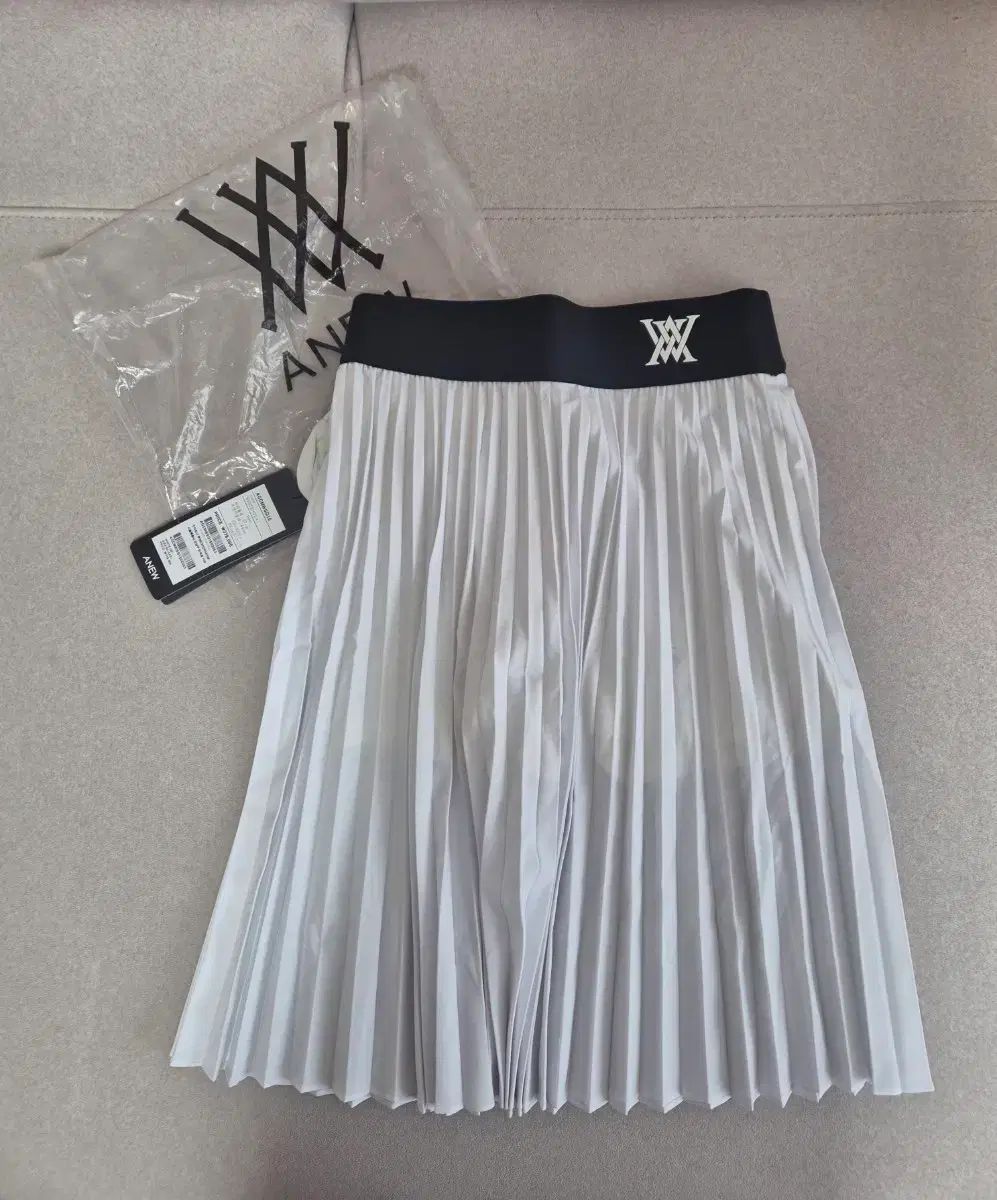 アニュー (ANEW) スカート 新品