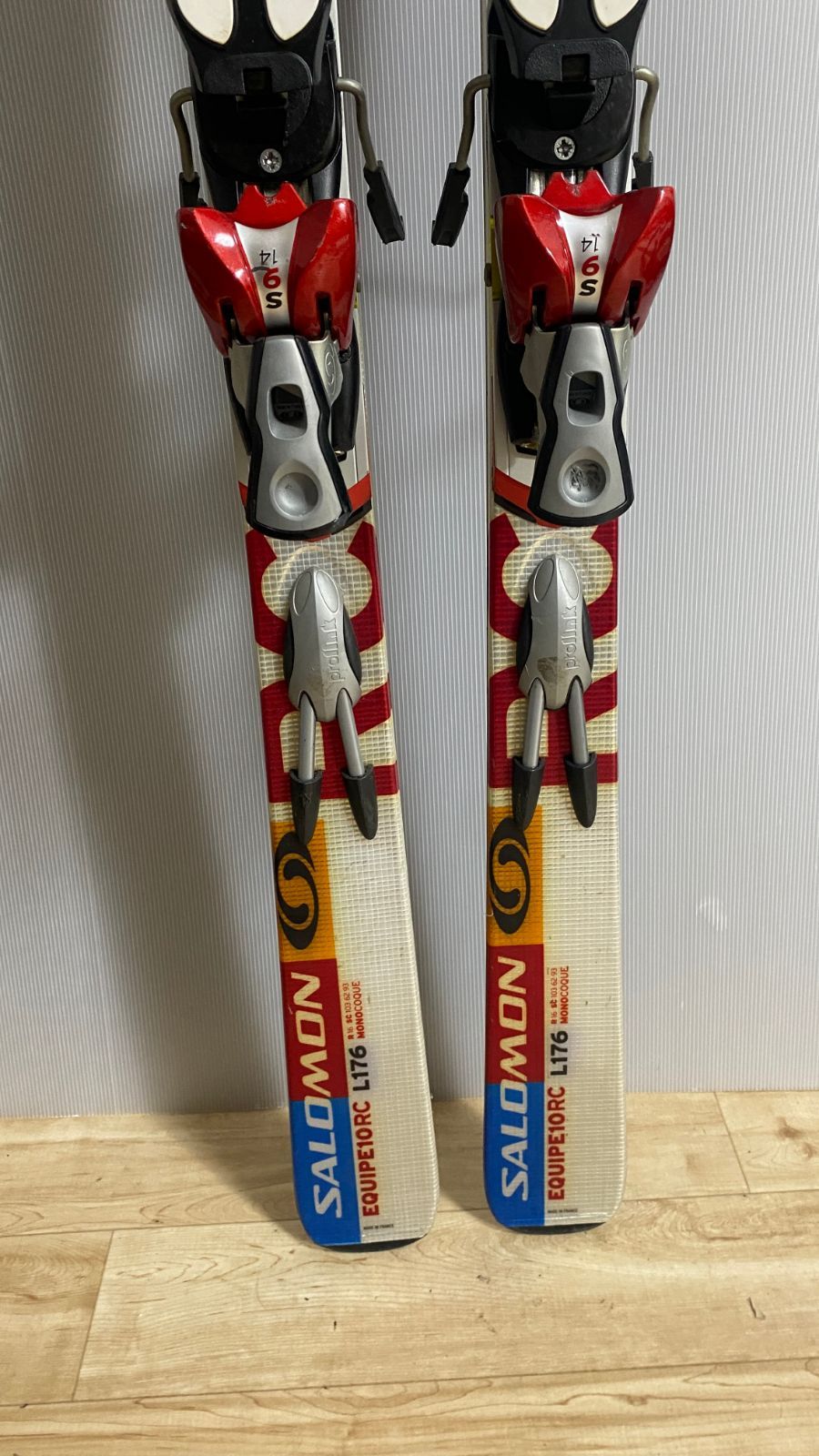 SALOMON サロモン EQUIPE 10 RC L176スキー板 アウトドア 全長175cm H A031907 M SALOMON サロモン EQUIPE 10 RC L176スキー板 アウトドア 全長175cm H A031907 M