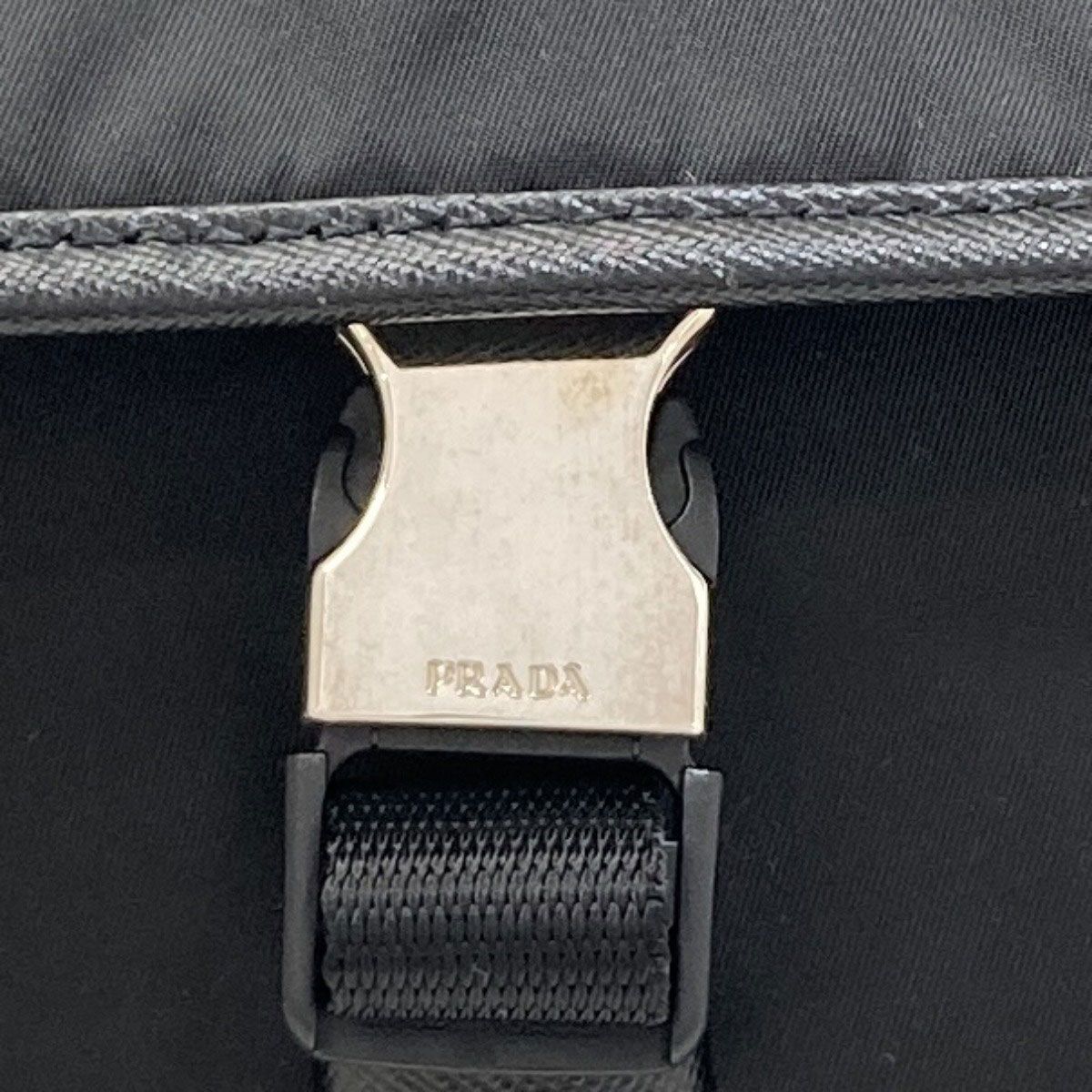 PRADA プラダ ロゴ金具 ショルダーバッグ ナイロン レディース [中古]