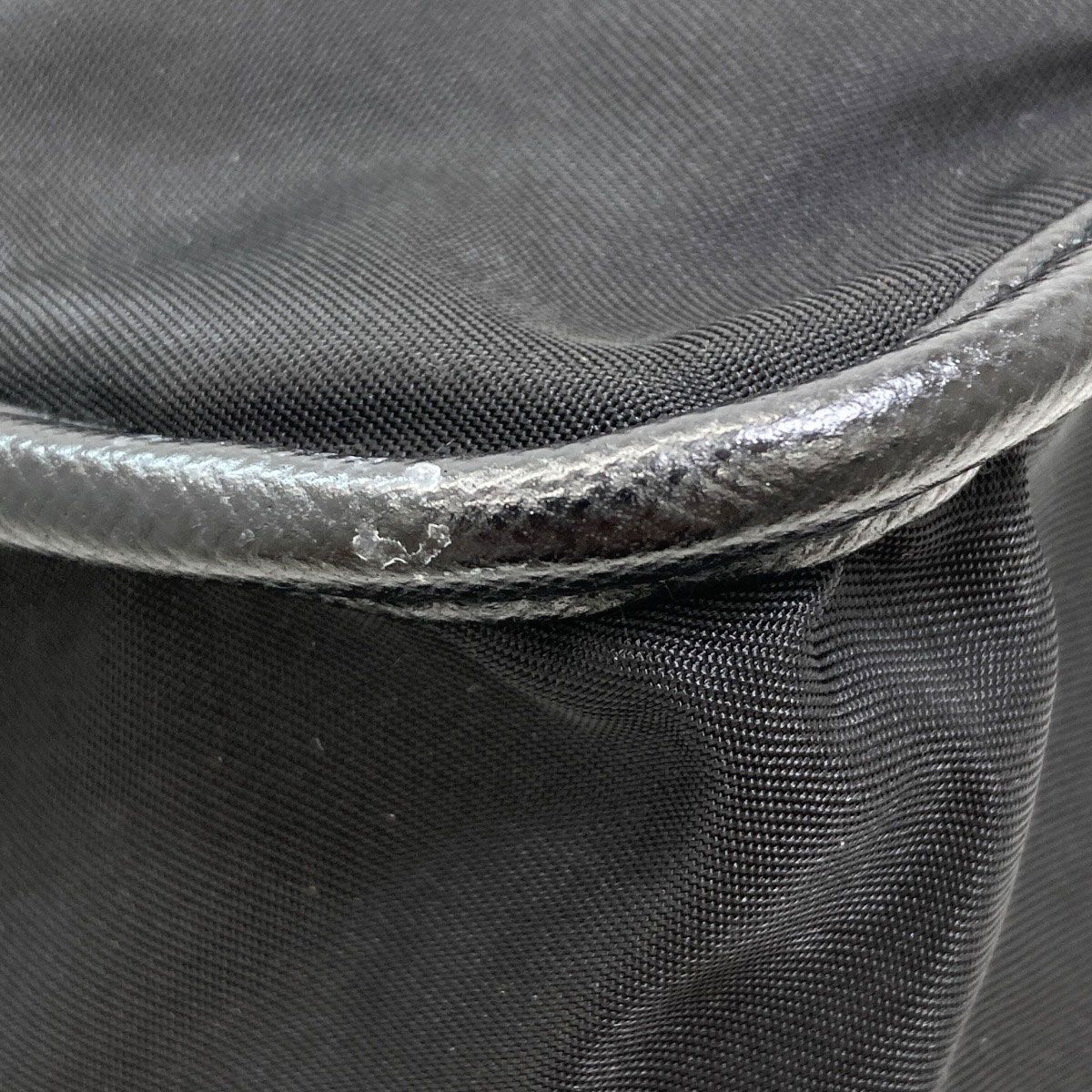 PRADA プラダ ロゴ金具 ショルダーバッグ ナイロン レディース [中古]