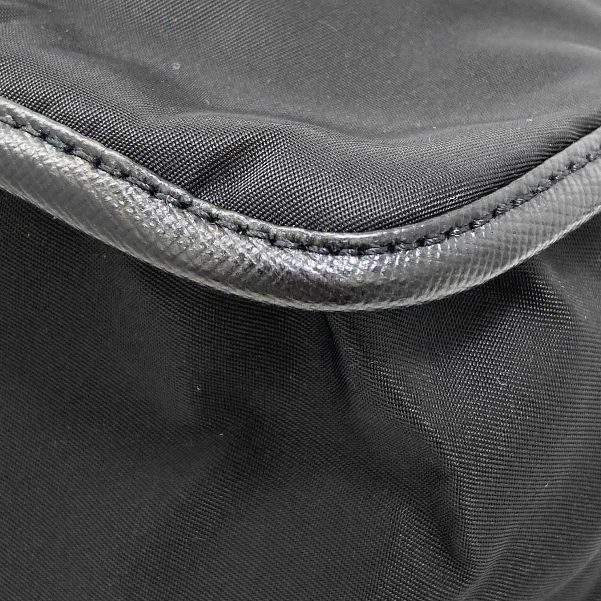 PRADA プラダ ロゴ金具 ショルダーバッグ ナイロン レディース [中古]