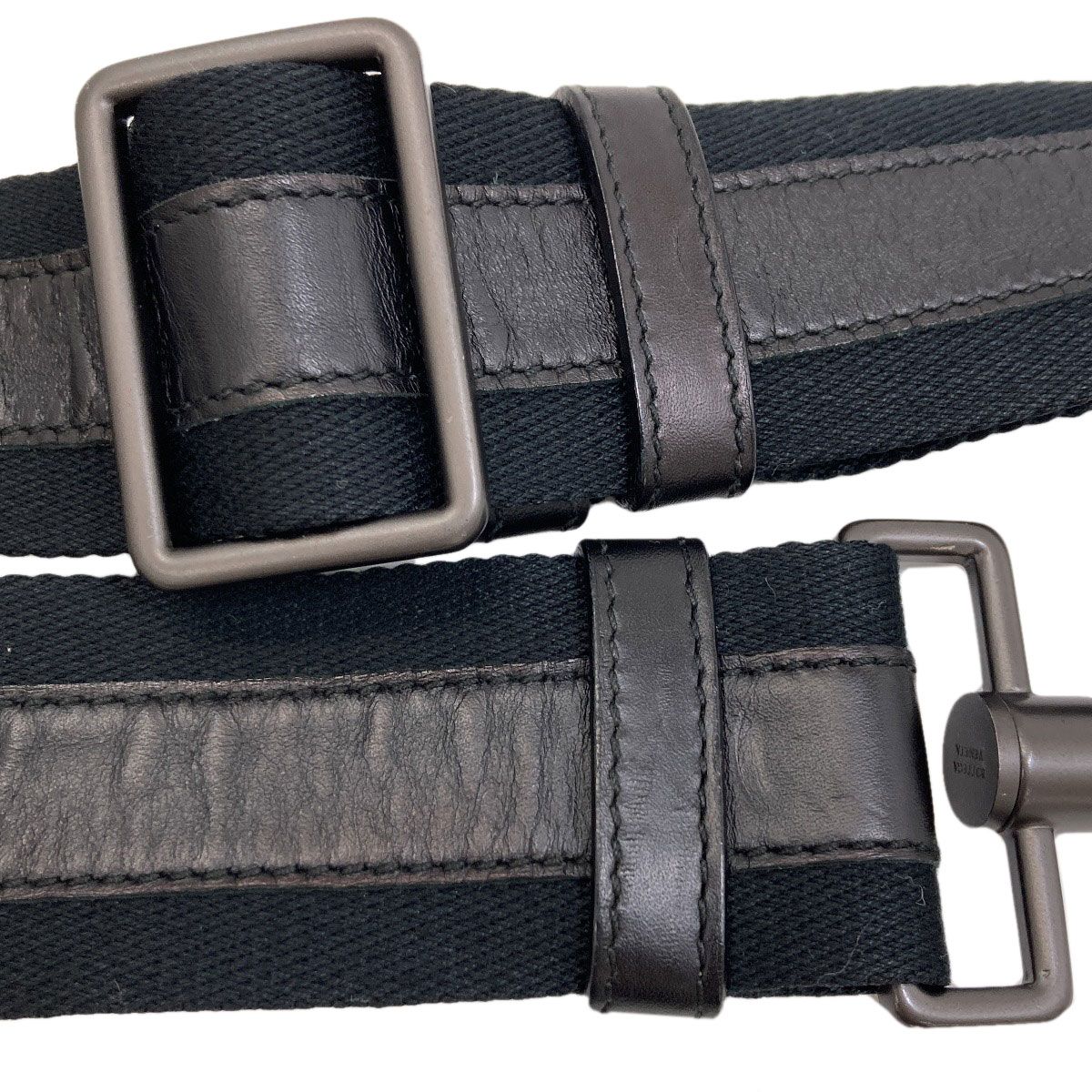 BOTTEGA VENETA ボッテガヴェネタ イントレチャート ショルダーバッグ カーフ レディース [中古]