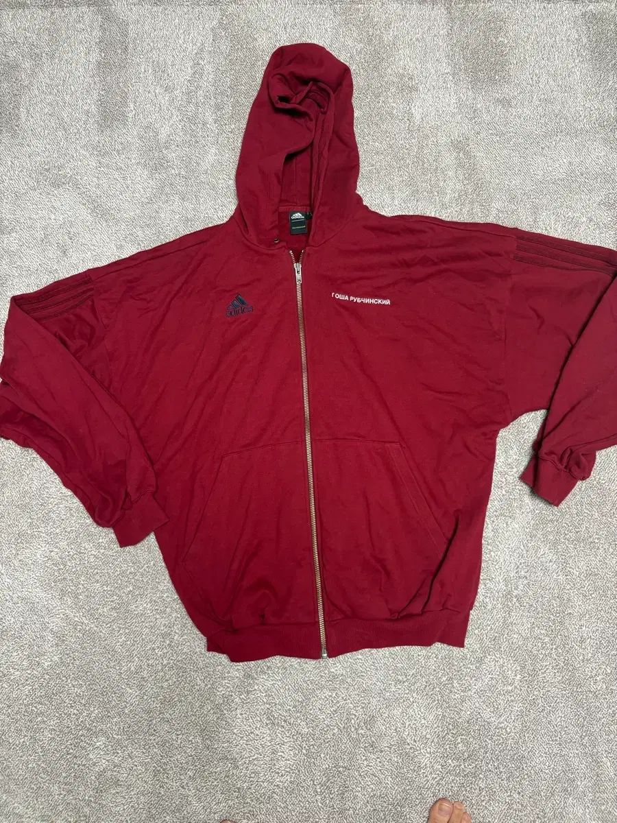 Gosha Rubchinskiy(ゴーシャラブチンスキー) x adidas(アディダス) オーバーサイズ フードジップアップ バーガンディ XL