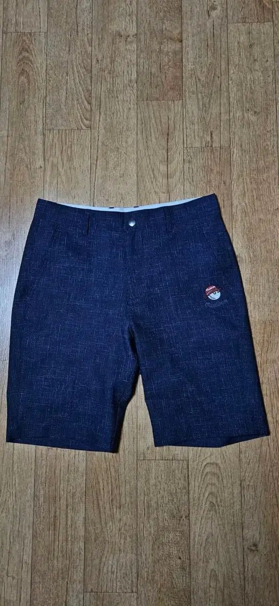 正規品ほぼ新品 (2回着用) マルボンゴルフ リネン アイス 冷感 ストレッチ ハーフパンツ 30 31