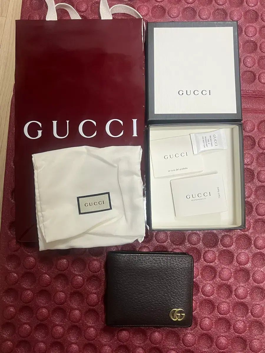 グッチ GGロゴ 二つ折り財布