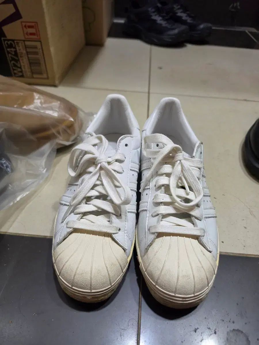 アディダス SUPERSTAR 80s 白 240