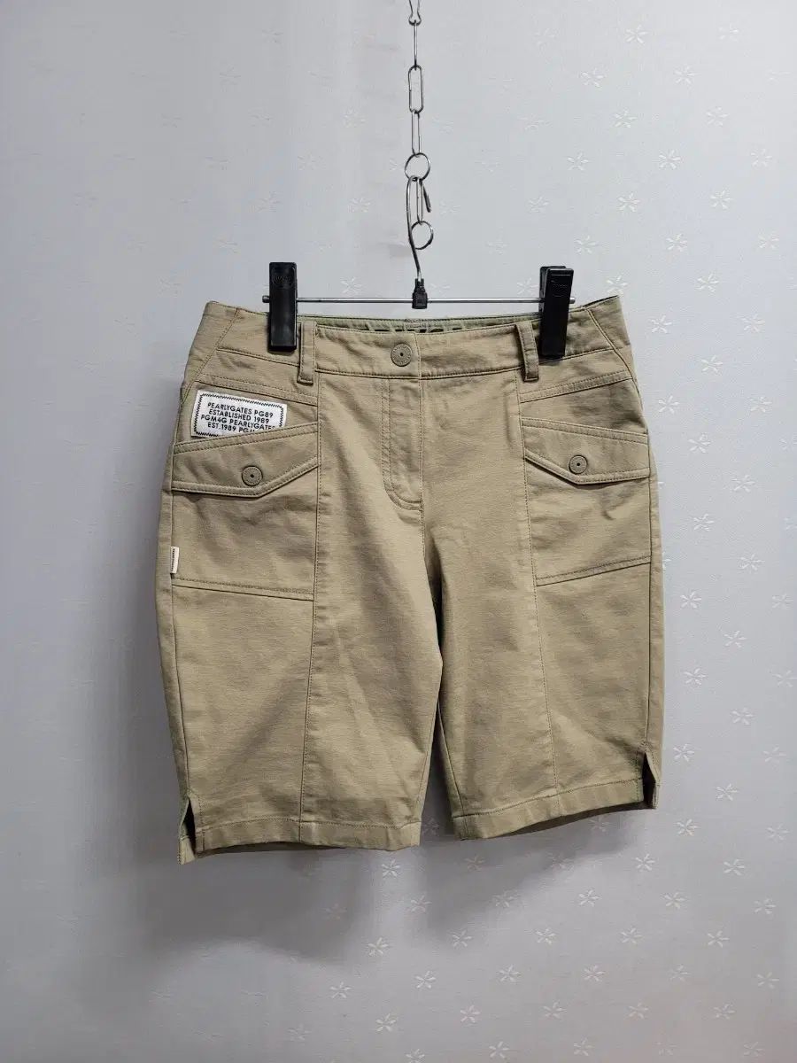パーリーゲイツ カーキ色 ハーフパンツ