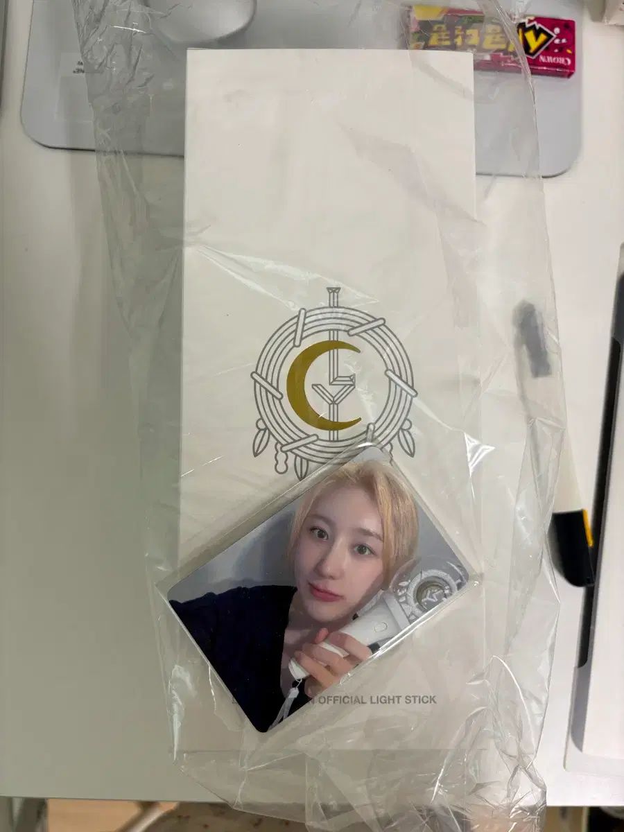 イ・チェヨン(LEE CHAEYEON) ペンライト 新品