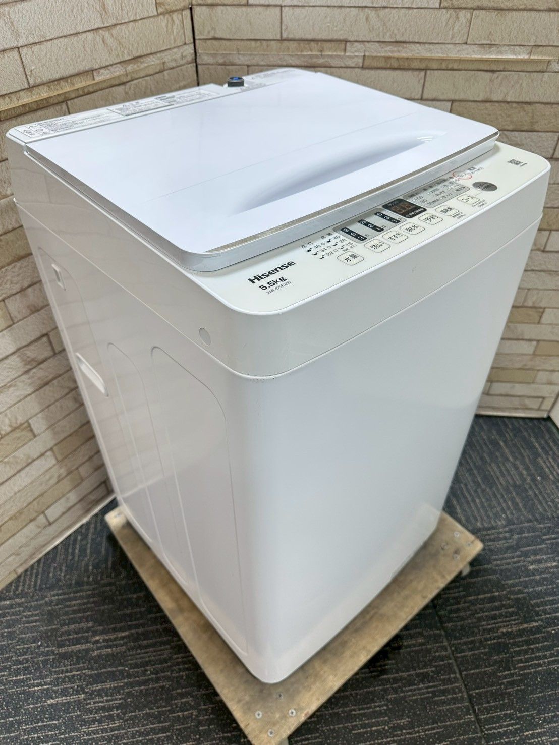 大阪送料無料★3か月保障付き★洗濯機★2023年★HW-55E2W★OS-145 高年式】大阪送料無料☆3か月保障付き☆洗濯機☆ハイセンス☆5.5kg