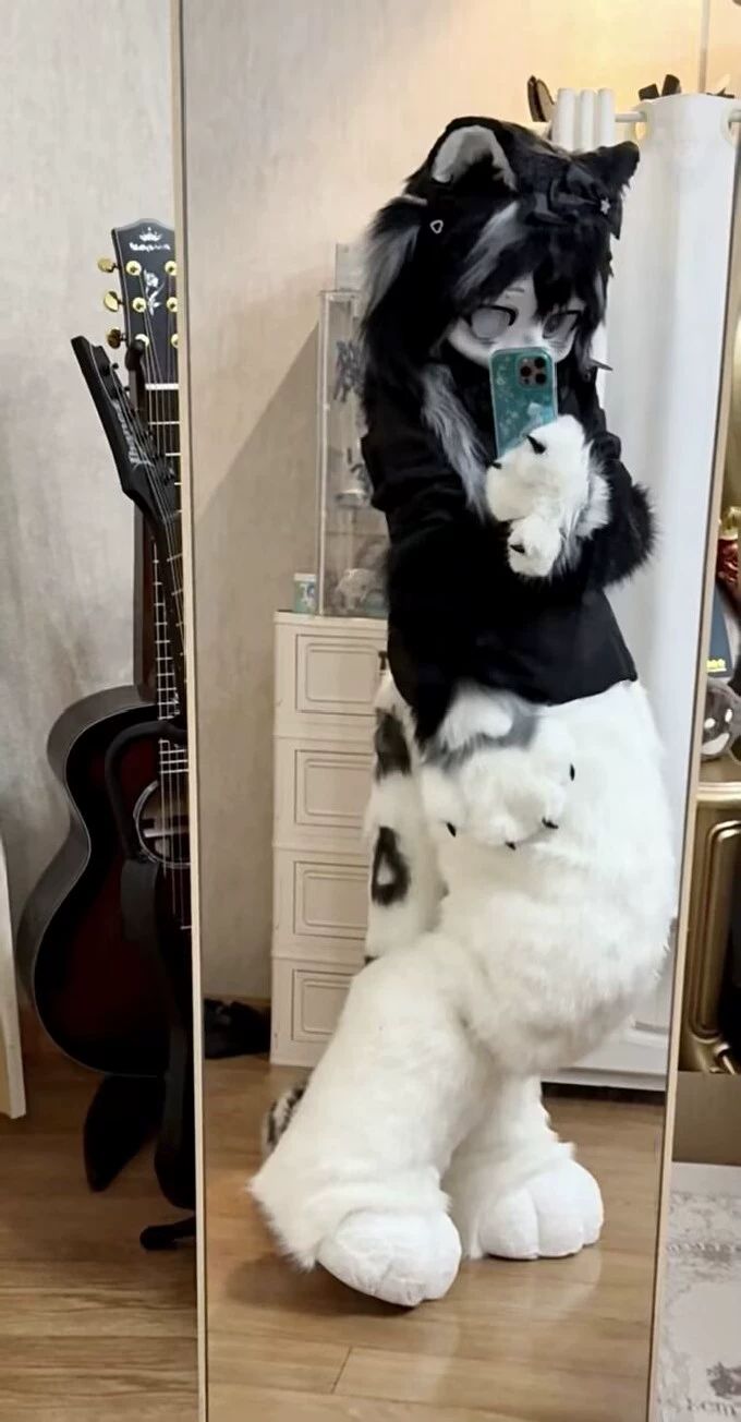 雪豹モチーフ 獣装パーツセット ヘッド 尻尾 ハンドパウ 下半身パーツ 現品