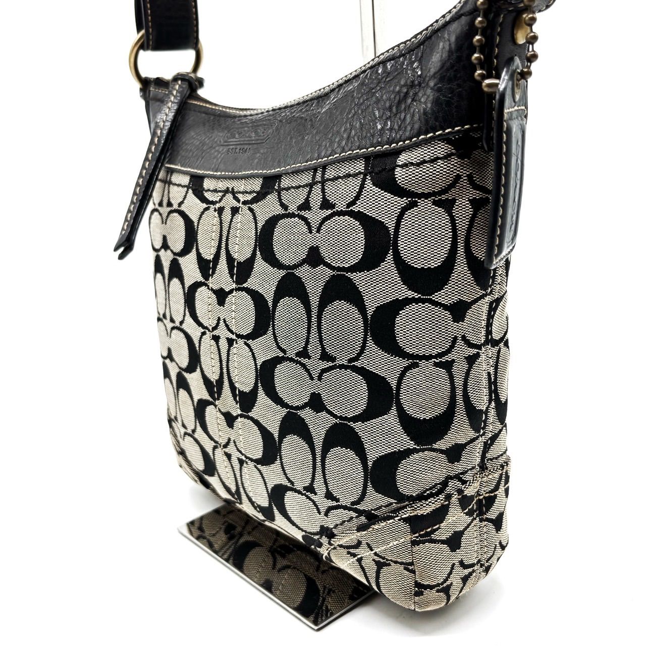 【良品】COACH gray signature canvas black leather shoulder bag unisex コーチ ショルダーバッグ