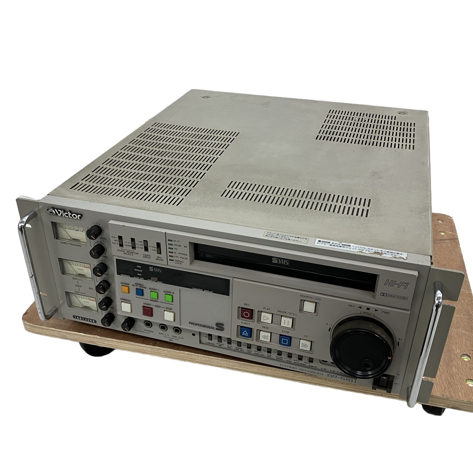 Victor BR-S811 業務用 S-VHS ビデオデッキ ビデオレコーダー 映像機器 ビクター ジャンクC11217865