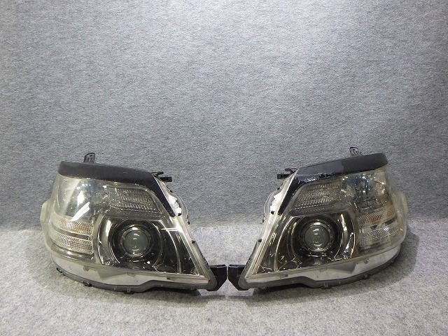 10系 アルファード ヘッドライト左右 HID ANH MNH10/15 後期 58-17 7 81150-58070 バラスト アイライン付 260501056