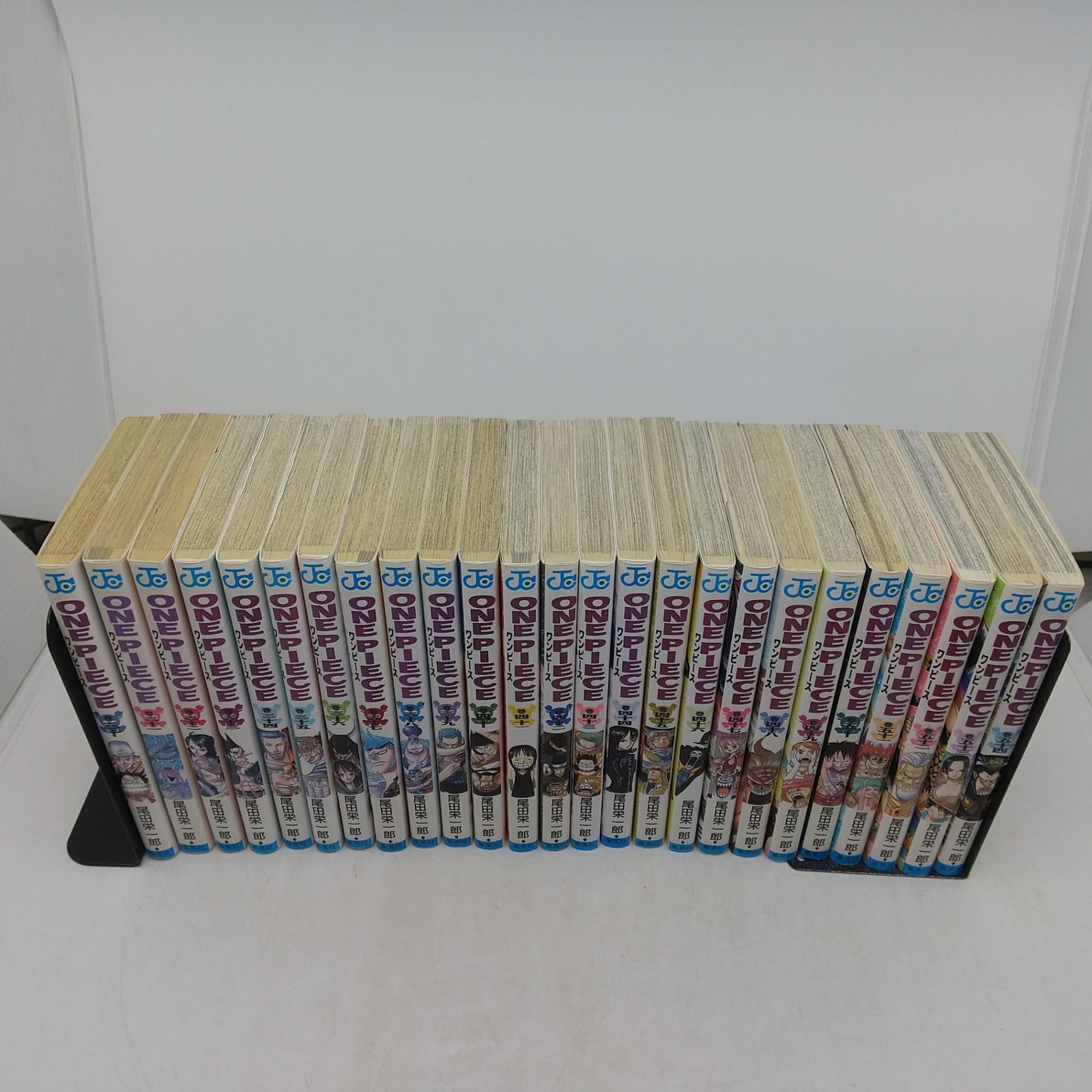 111巻＋α】ワンピース 1~111巻 ＋ 映画特典(GOLD,ストロングワールド
