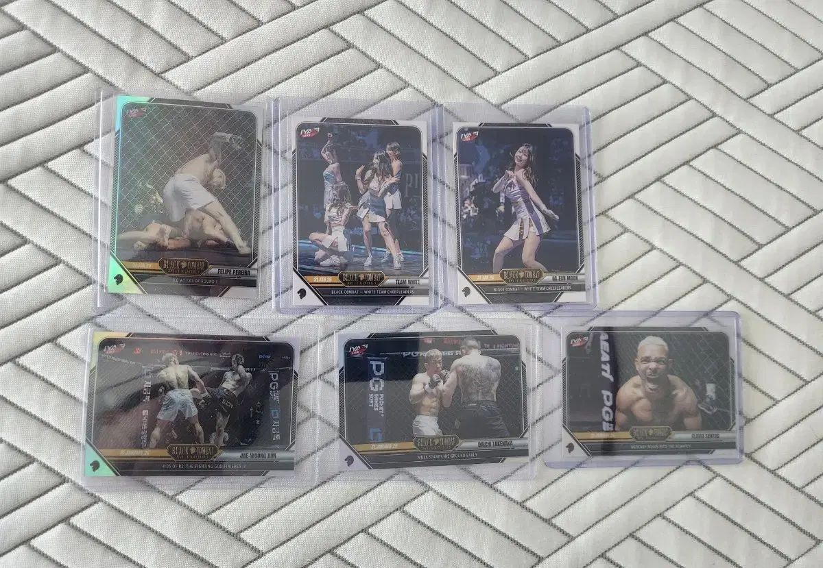 ブラックコンバット IYAGI カード 出品