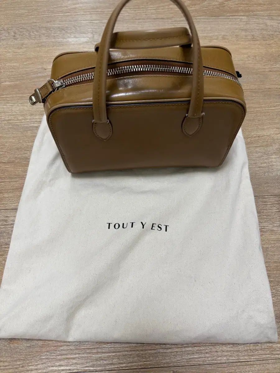 トゥーティエ ミニバック (ダストバッグ含む)