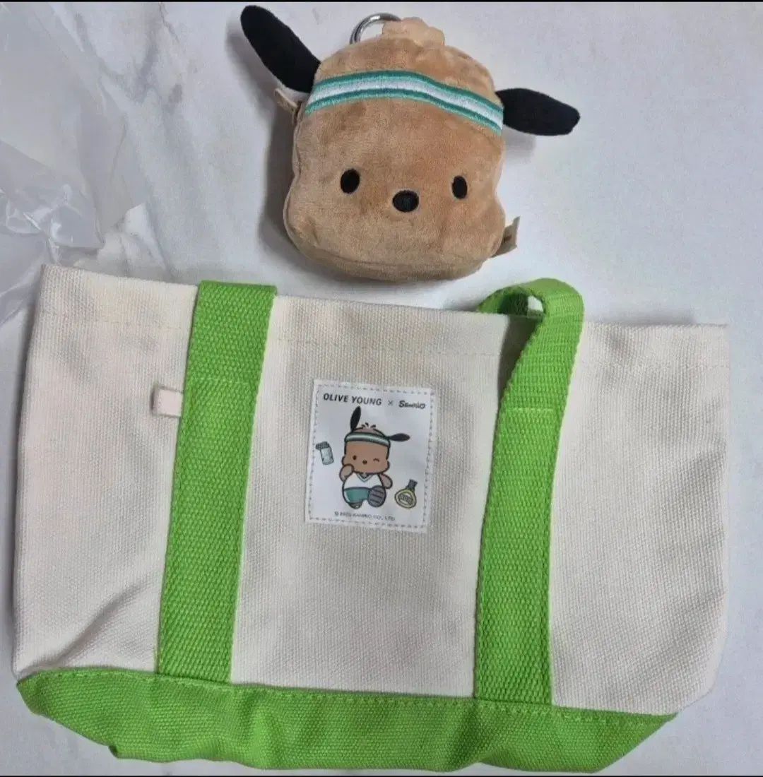 OLIVE YOUNG サンリオ トートバッグ＋ポチャッコ キーホルダーポーチ セット(新品)