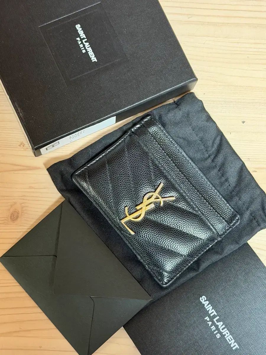 Saint Laurent サンローラン マトラッセ カードウォレット ブラック フルセット