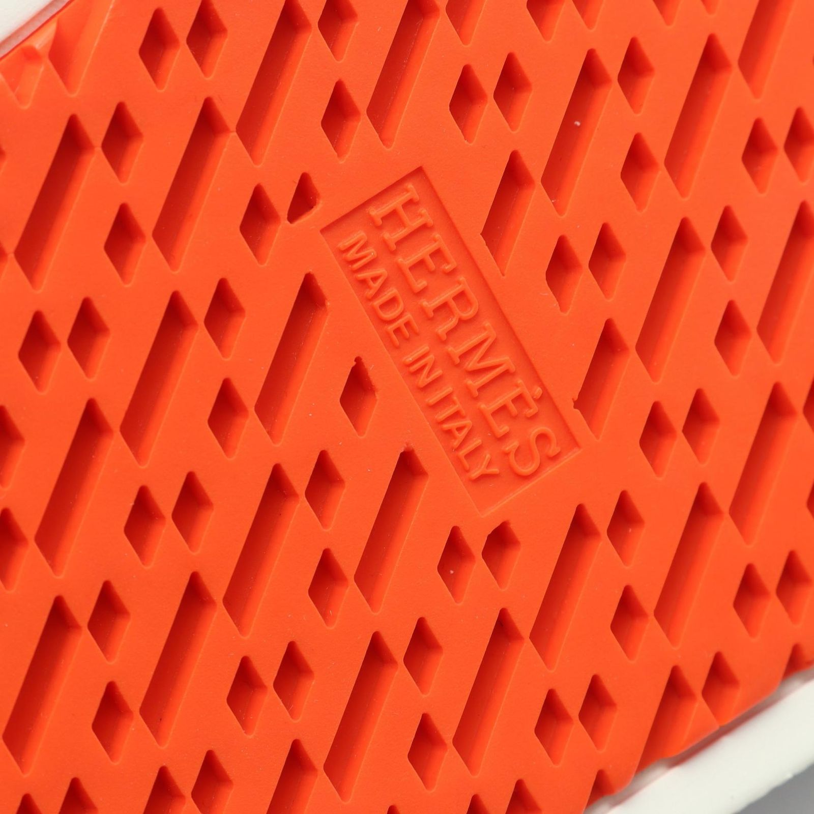 エルメス HERMES スニーカー ブーメラン レザー スニーカー メンズ 未 