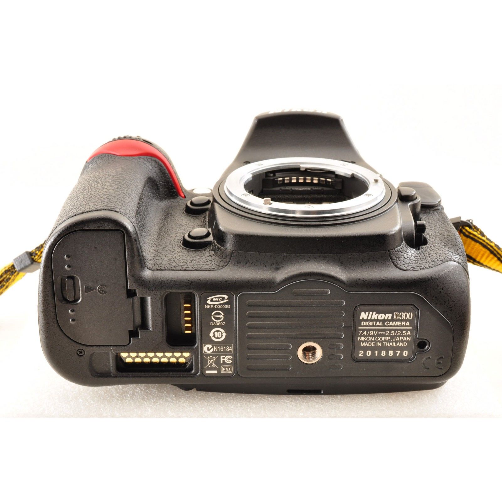 Nikon D300 12.3MP 一眼レフ デジタルカメラ ボディ ニコン シャッター 
