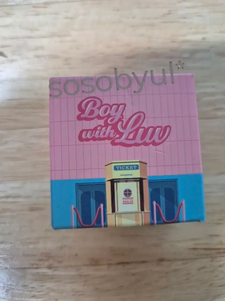 (未開封)BTS Boy With Luv 틴ケースセット