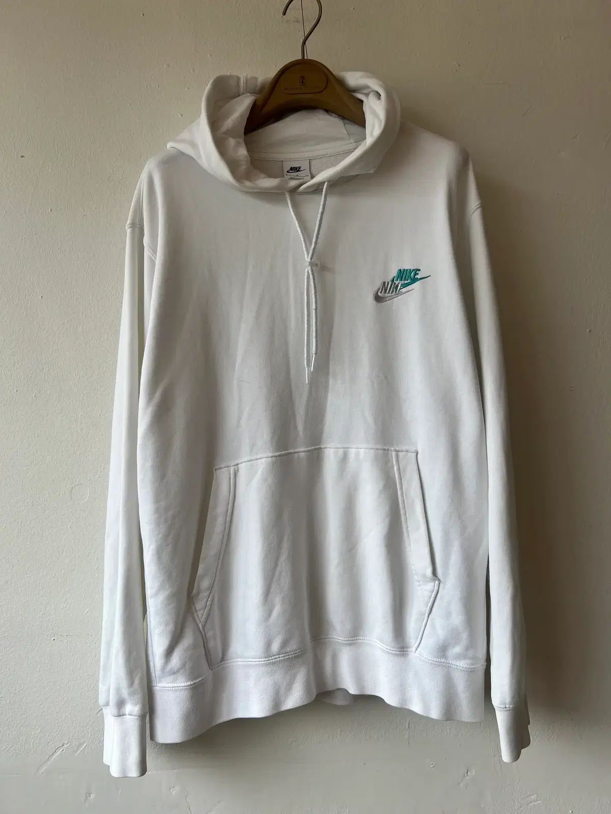 ナイキ メンズ 白 グラフィック アート フード付きTシャツ XL