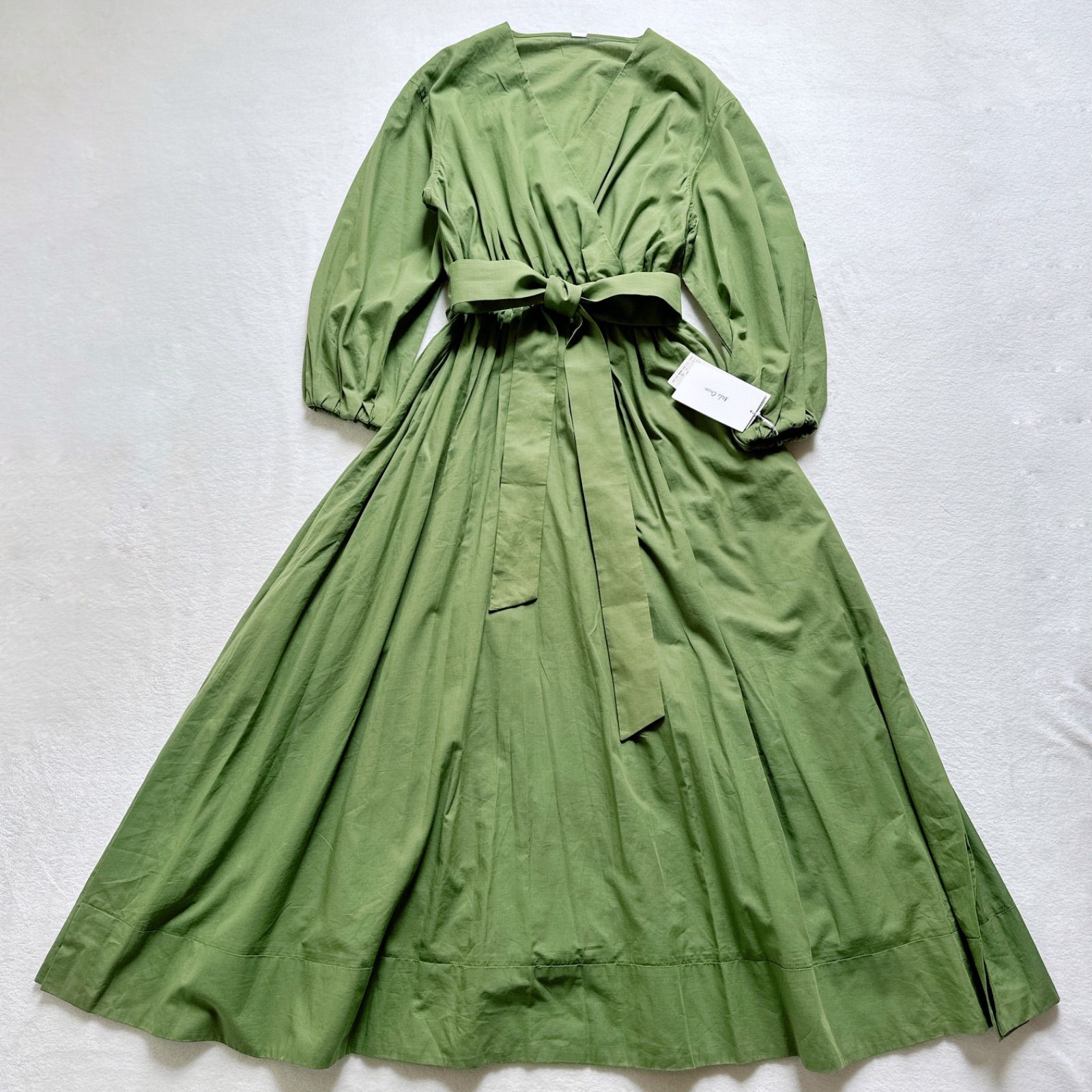 【新品タグ付き】ミラオーウェン　カシュクールギャザーワンピース　ロングワンピース