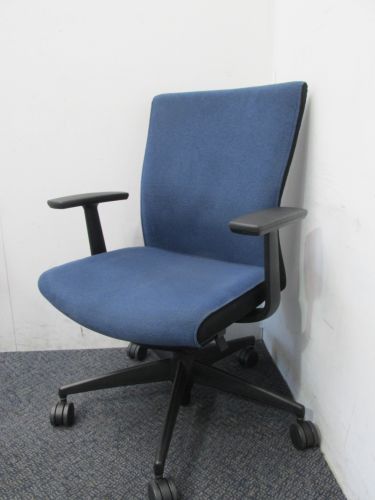 【中古品】コクヨ 固定肘付プントチェア CRS-G2420F6 ブルー