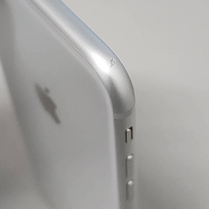 iPhone 8 64GB au ホワイト 中古 SIMフリー - メルカリ
