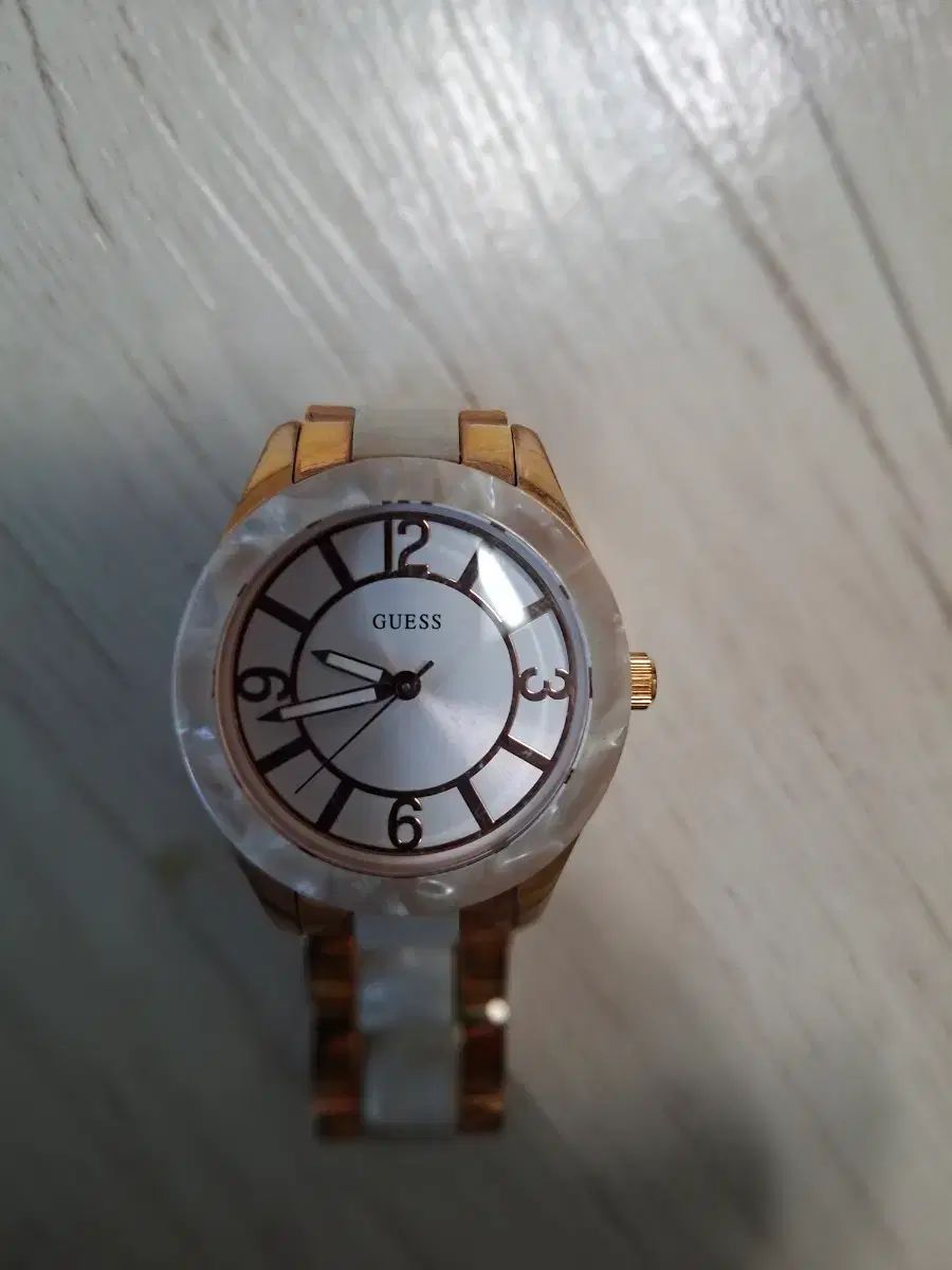 GUESS ゲス レディース リストウォッチ GOLD コンビ