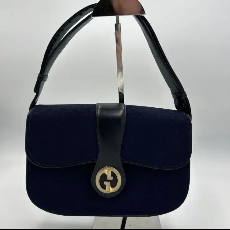 ショルダーバッグ レザー ブラック GUCCI ゴールド金具 ハンドバッグ グッチ オールドグッチ ヴィンテージ