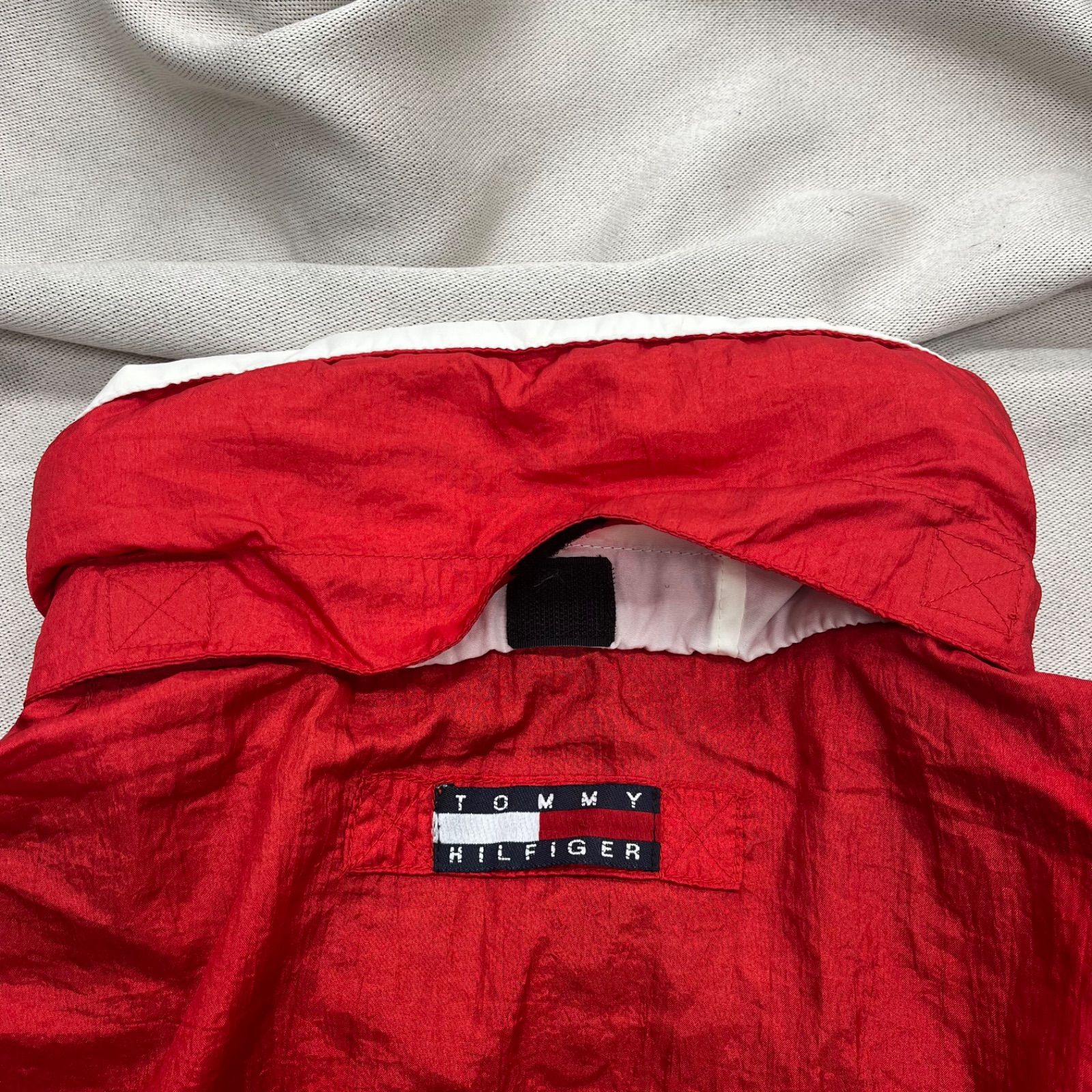TOMMY HILFIGER トミーヒルフィガー ナイロンジャケット プルオーバー 