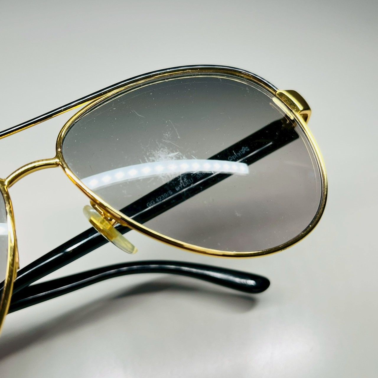 【美品】GUCCI ティアドロップサングラス 希少 GUCCI グッチ サングラス ティアドロップ GG 4239/S DYOEU 58□13