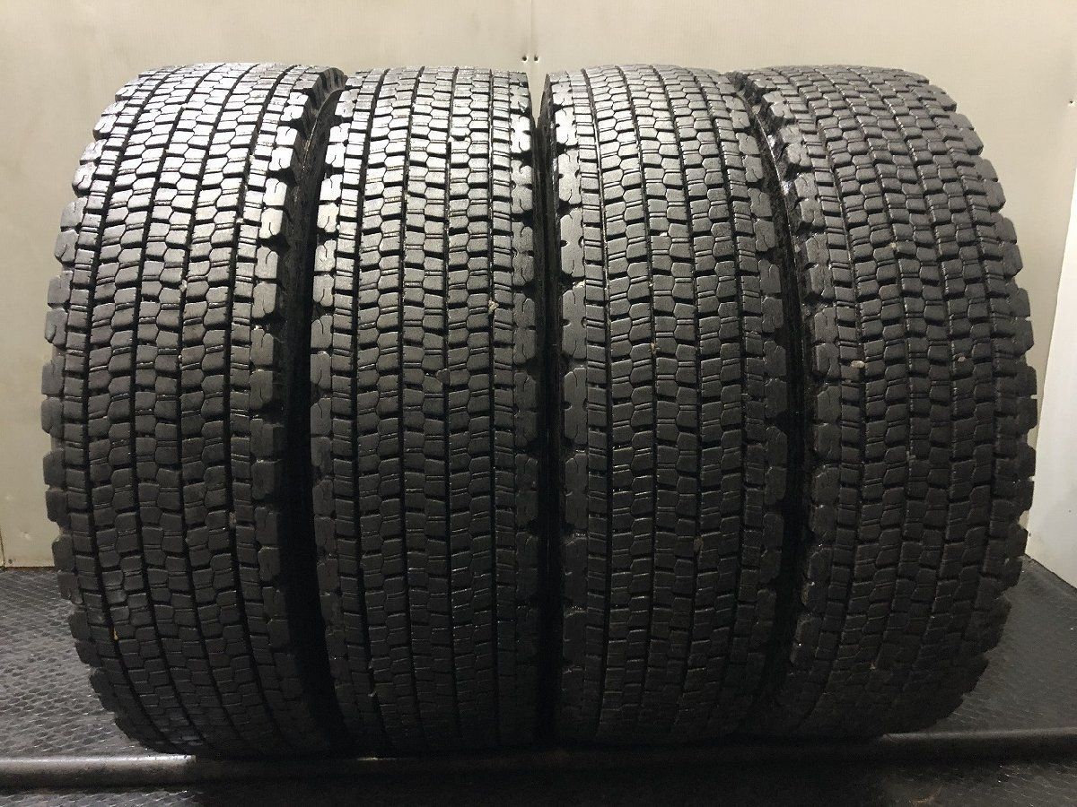 札幌発 引取OK BS W900 225/80R17.5 123/122L 17.5インチ トラックタイヤ スタッドレス 4本 23～24年製 バリ溝 4t ファイター等　(KTS464)