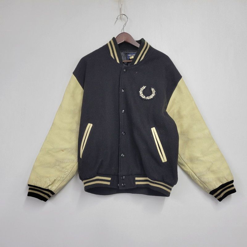 【現状渡し品】 FRED PERRY フレッドペリー SPORT WEAR 90S 日本製 PATCH EMBROIDERY WOOL × LEATHER STADIUM JACKETスタジアムジャケット アウター 【146-260507-ya-03-izu】