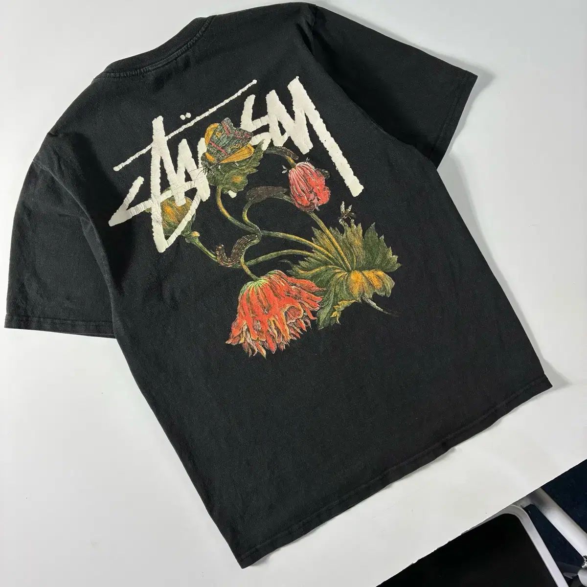 STUSSY ステューシー ウォーデッド フラワー ブラック Tシャツ