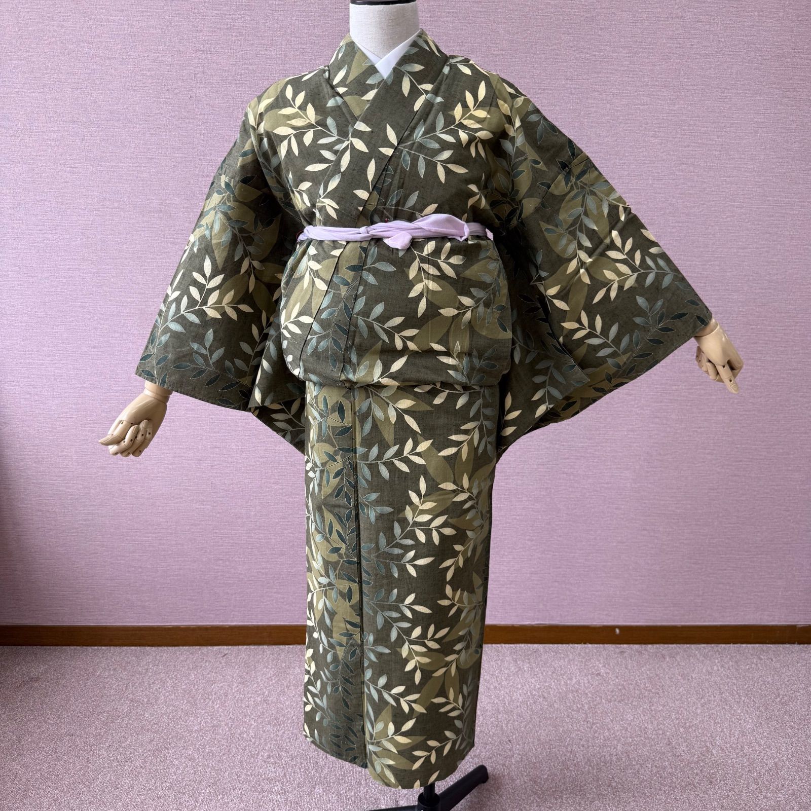 浴衣　着物　夏物　綿　緑　葉っぱ　リサイクル着物　y-1113