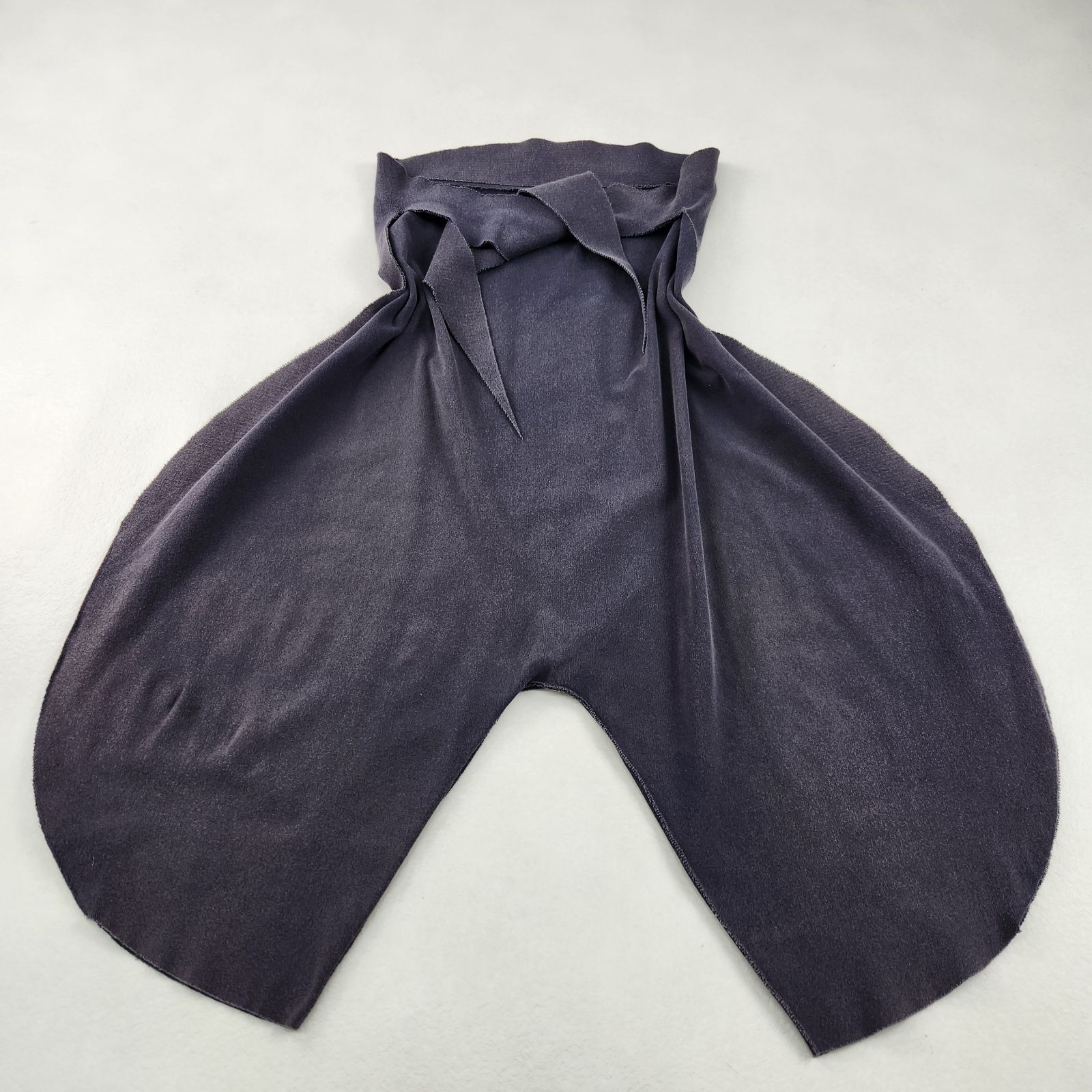 イッセイミヤケ　パンツ　変形　バルーン　ストレッチ素材　ISSEY MIYAKE FETE A-POC INSIDE　グレー　2 M・L相当