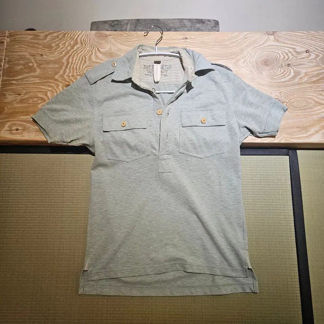 Nigel Cabourn(ナイジェル ケーボン) ミリタリー 肩章 pk Tシャツ