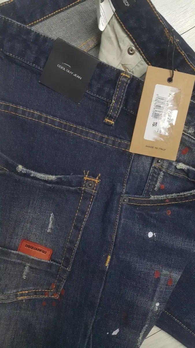 新品 DSQUARED2 (ストレッチ加工) イタリア製ジーン 30 31