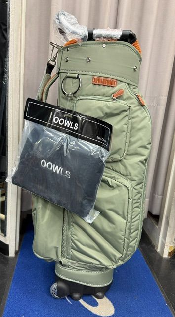 Cb【訳ありフードカバーなし！】【新品未使用品】OOWLS キャスター付き